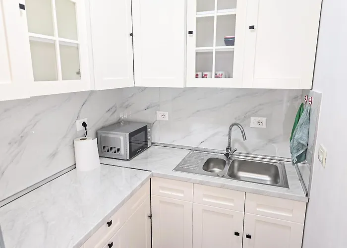 Lake Park 2br דירה *