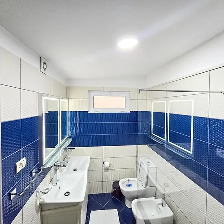Lake Park 2br * Tirana