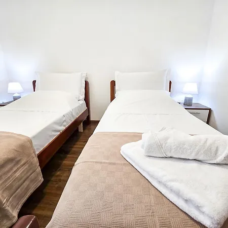 Apartman Lake Park 2br *