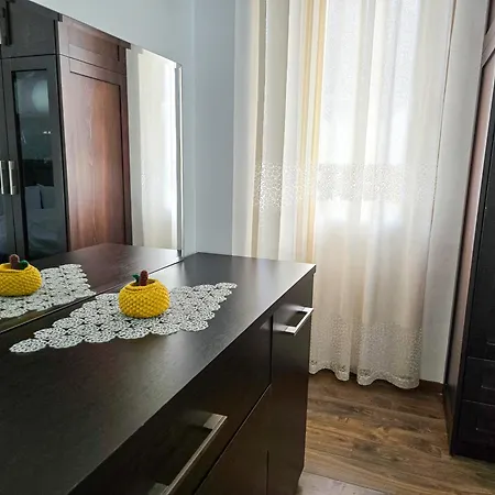 Lake Park 2br Apartman Tirana