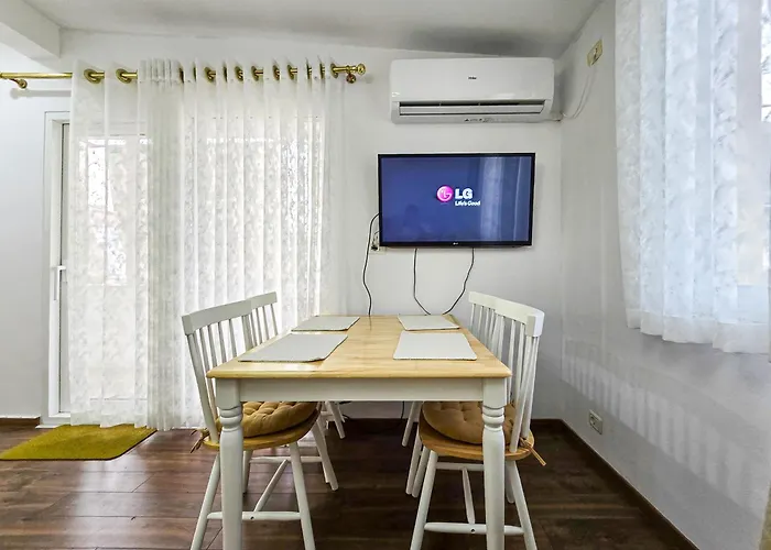 شقة Lake Park 2br تيرانا