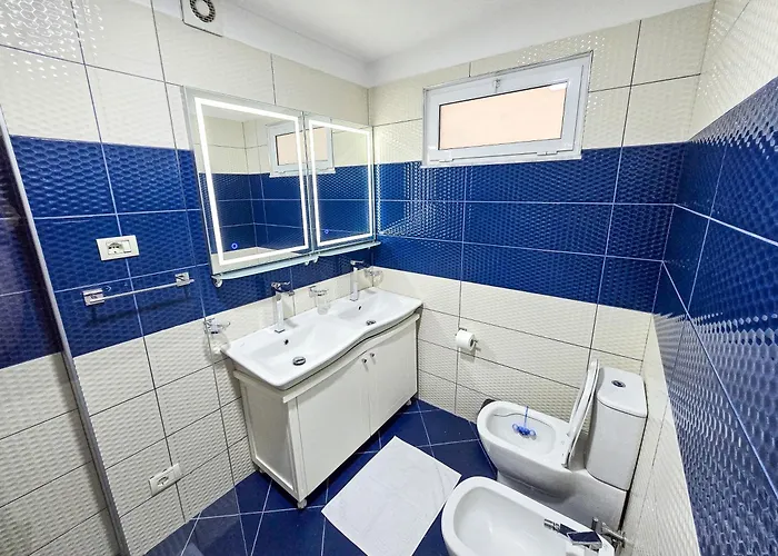 Lake Park 2br تيرانا